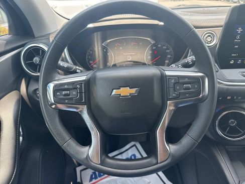 Used 2024 Chevrolet Blazer LT w/ Convenience Package FWD image 17