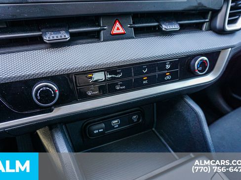 Used 2025 Kia Sportage LX image 41