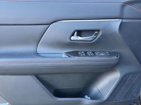 New 2026 Nissan Kicks SR w/ Cold Weather Package image 15