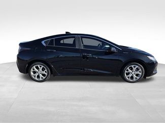 Used 2018 Chevrolet Volt Premier w/ Driver Confidence Package video 2