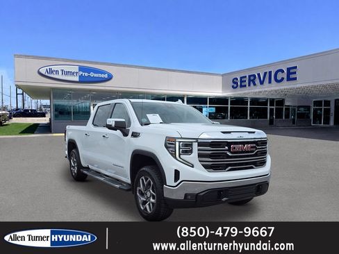 Used 2023 GMC Sierra 1500 SLT AWD/4WD image 1