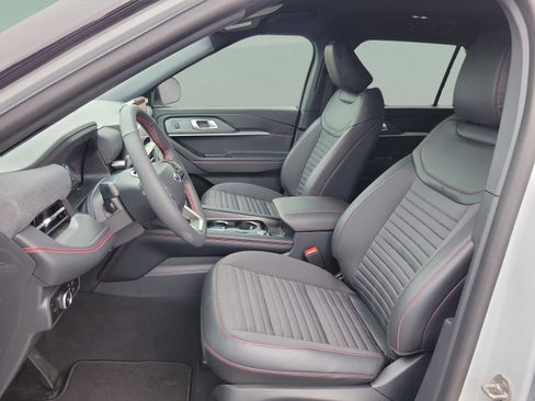 New 2026 Ford Explorer ST-Line w/ ST-Line Street Pack image 8