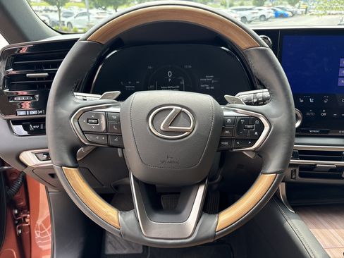 Used 2025 Lexus RX 350h w/ Accessory Package (Z1) AWD/4WD image 18
