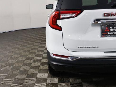 Used 2022 GMC Terrain SLT image 15