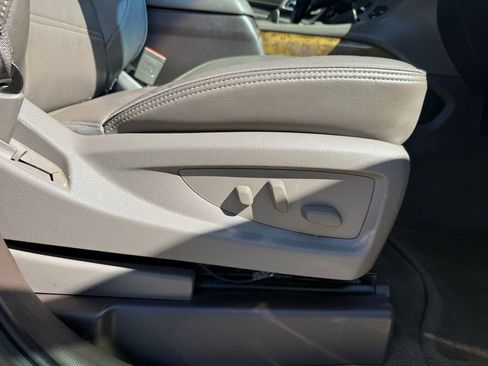 Used 2016 GMC Yukon XL Denali w/ Open Road Package image 29