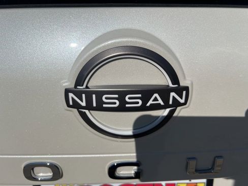 Used 2023 Nissan Rogue SL w/ SL Premium Package image 35