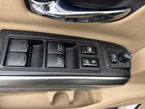 Used 2015 Nissan Armada Platinum image 38