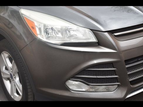 Used 2016 Ford Escape SE w/ Equipment Group 201A FWD image 42