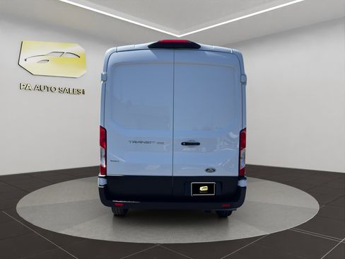Used 2025 Ford Transit 250 148 Medium Roof image 5