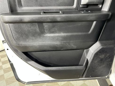 Used 2017 RAM 2500 Tradesman w/ Chrome Appearance Group image 17