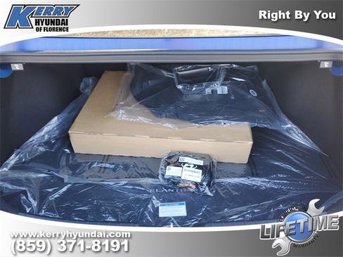 New 2026 Hyundai Elantra Limited image 8