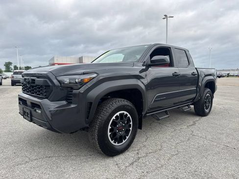 Used 2024 Toyota Tacoma TRD Off-Road AWD/4WD image 2