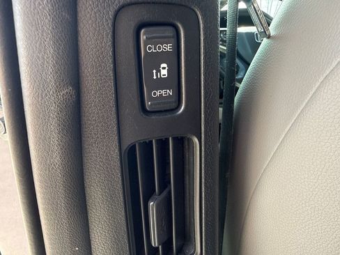 Used 2018 Honda Odyssey EX-L image 20