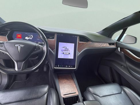 Used 2019 Tesla Model X Standard Range Sport Utility 4 image 22