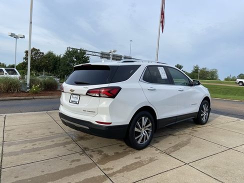 Used 2023 Chevrolet Equinox Premier AWD/4WD image 11