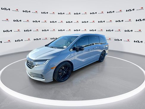 Used 2023 Honda Odyssey Sport image 4