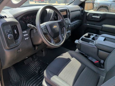 Used 2023 Chevrolet Silverado 1500 Custom RWD image 9