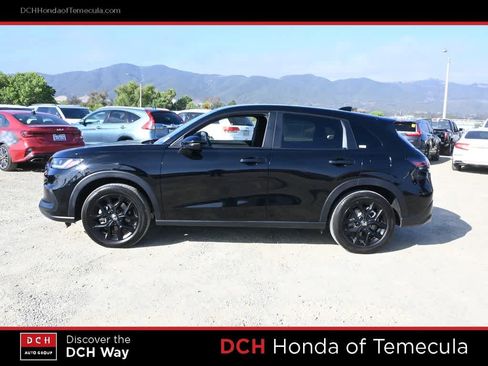 Certified 2025 Honda HR-V Sport image 4