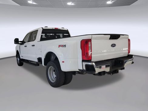 Used 2025 Ford F350 XLT w/ FX4 Off-Road Package AWD/4WD image 3