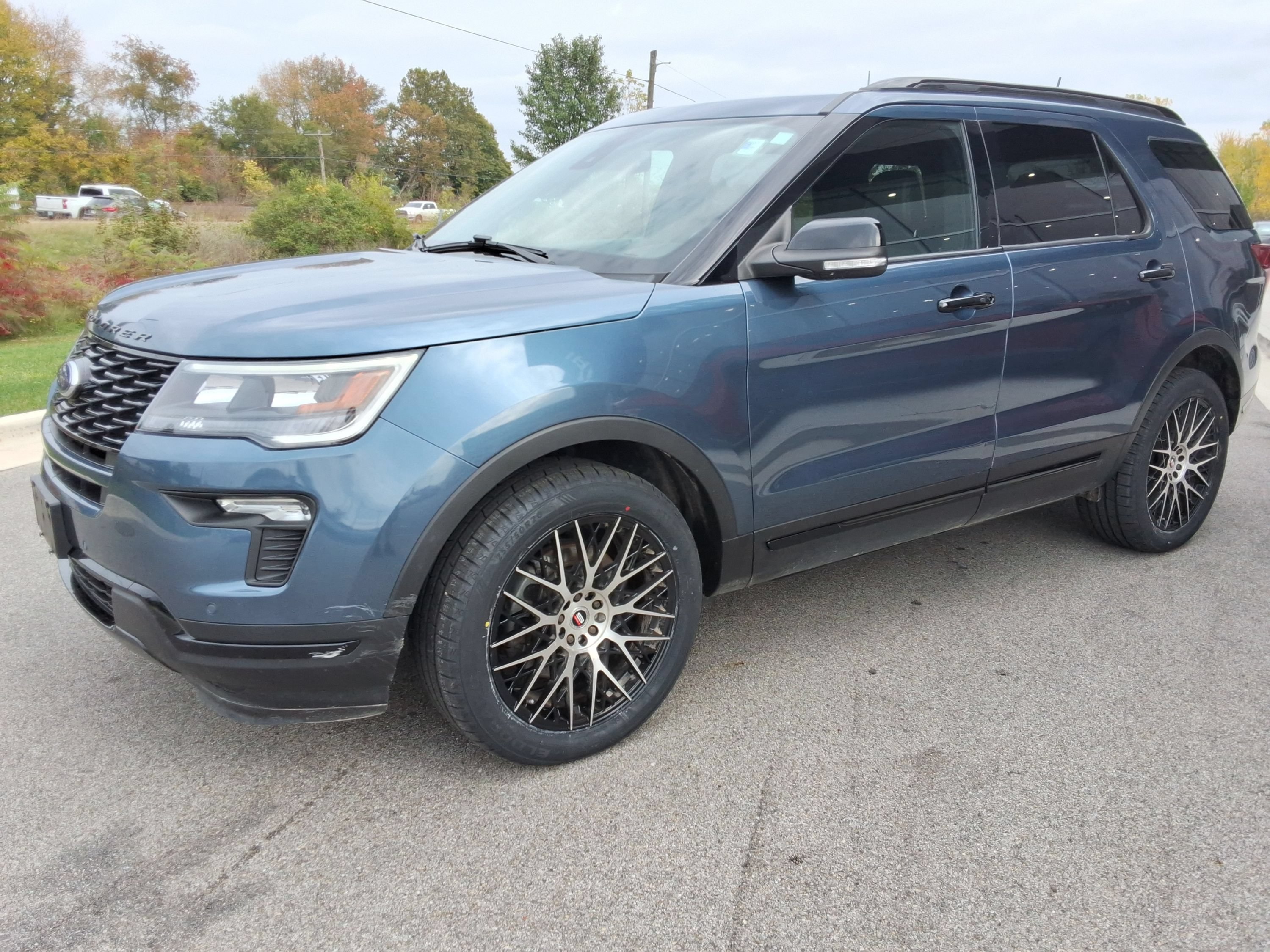 Used 2019 Ford Explorer Sport w/ Equipment Group 401A AWD/4WD image 14