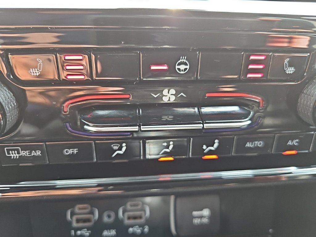 Certified 2025 Jeep Grand Cherokee Altitude AWD/4WD image 32