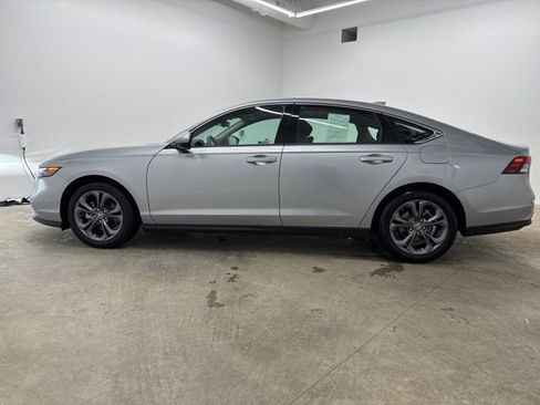 Certified 2023 Honda Accord EX image 8