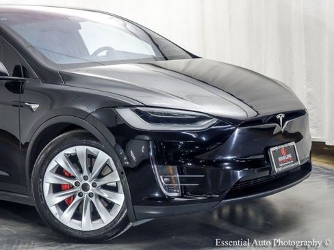 Used 2018 Tesla Model X P100D image 3