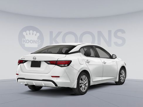 Used 2025 Nissan Sentra S image 2