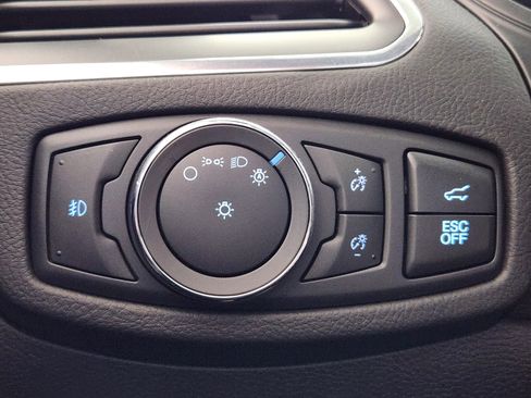 Certified 2022 Ford Edge ST w/ Equipment Group 401A image 27