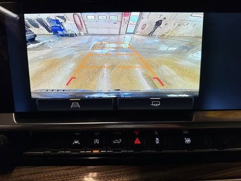 Used 2024 Chevrolet Silverado 1500 RST AWD/4WD image 15