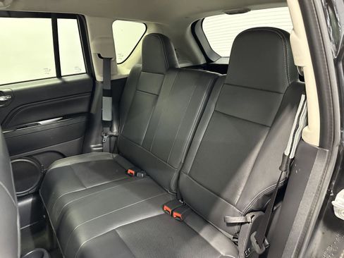 Used 2015 Jeep Compass High Altitude image 25