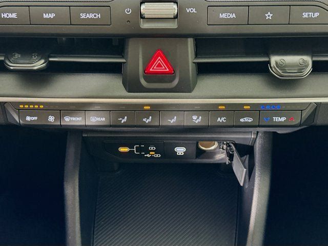 New 2026 Kia K4 FWD image 17