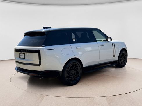 New 2026 Land Rover Range Rover Long Wheelbase SE AWD/4WD image 5