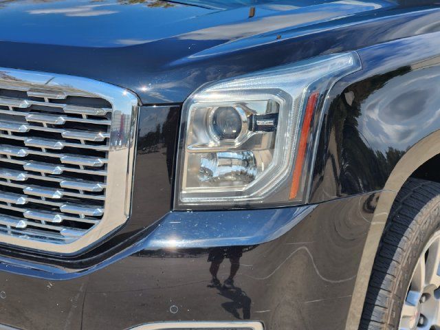 Used 2018 GMC Yukon Denali w/ Open Road Package AWD/4WD image 9