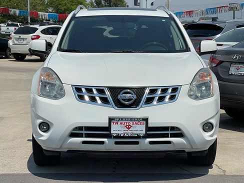 Used 2013 Nissan Rogue SL AWD/4WD image 2