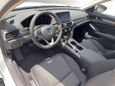 Used 2021 Honda Accord LX image 4