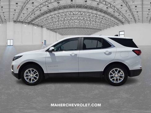 Used 2024 Chevrolet Equinox LT AWD/4WD image 4