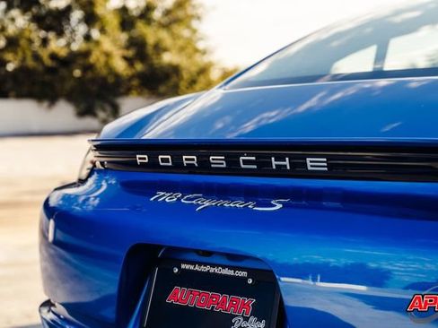 Used 2017 Porsche 718 Cayman S image 32