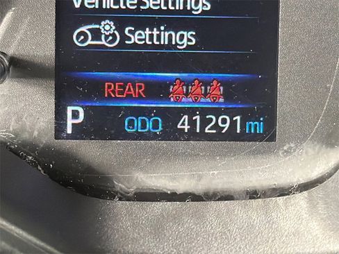 Used 2021 Toyota Corolla LE image 27