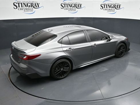 Used 2025 Toyota Camry SE w/ Multimedia Upgrade Package image 15