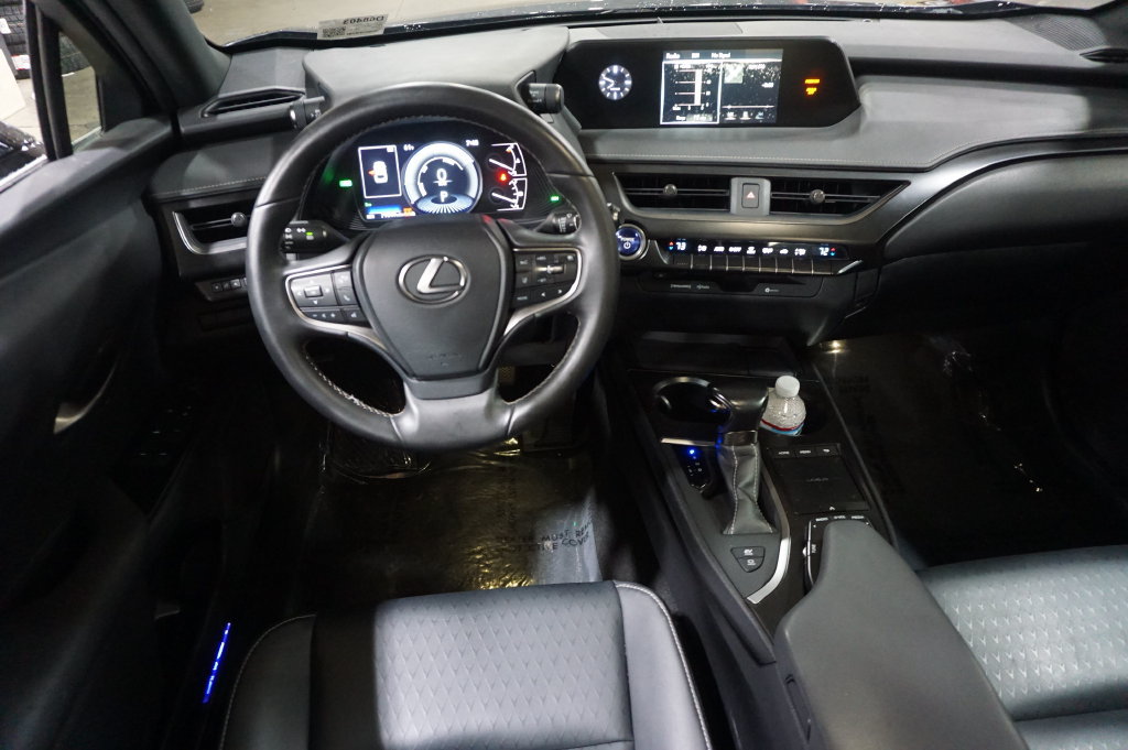 Used 2021 Lexus UX 250h w/ Accessory Package (Z2) AWD/4WD image 6
