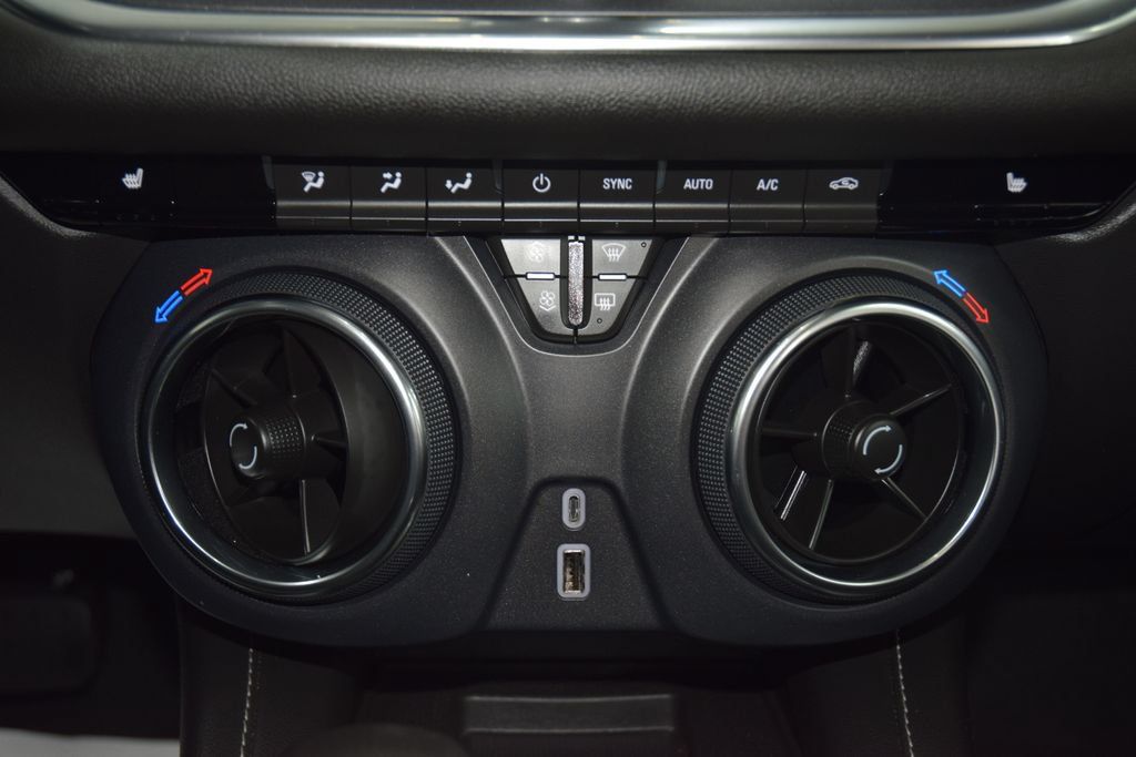 Used 2024 Chevrolet Blazer LT w/ Convenience Package FWD image 34