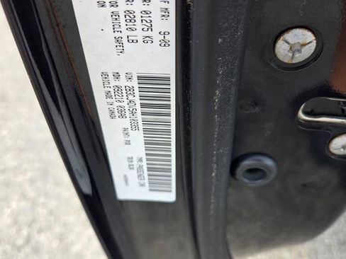 Used 2010 Dodge Challenger SE image 14