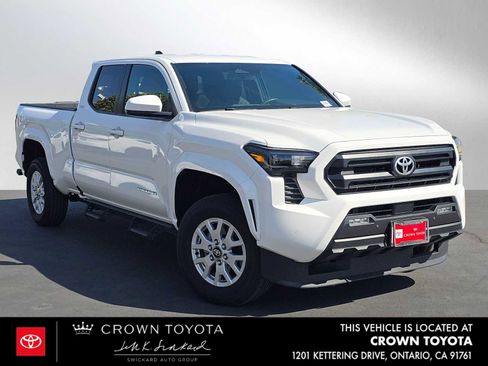 Certified 2025 Toyota Tacoma SR5 w/ SR5 Upgrade Package AWD/4WD image 1