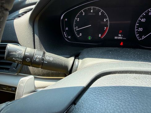 Used 2018 Honda Accord Touring image 13
