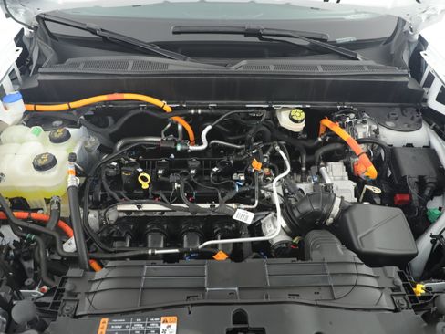 Used 2023 Ford Maverick Lariat w/ Lariat Luxury Package image 6