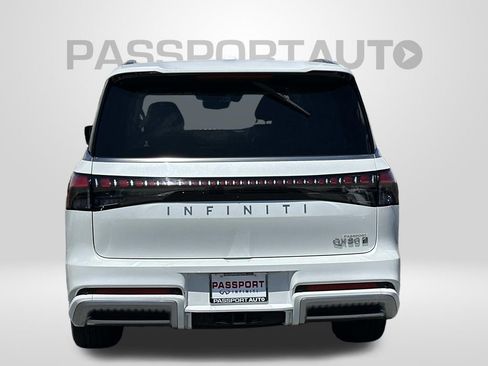 Used 2025 INFINITI QX80 Sensory AWD/4WD image 3
