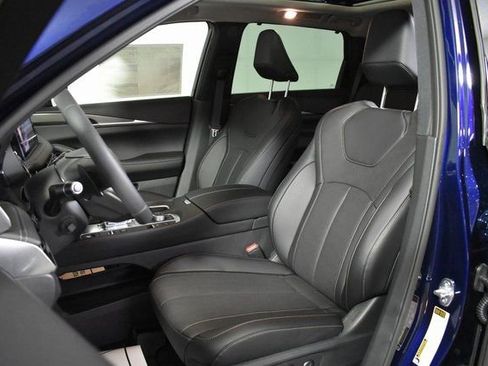 New 2026 INFINITI QX60 Luxe w/ Cargo Package image 17