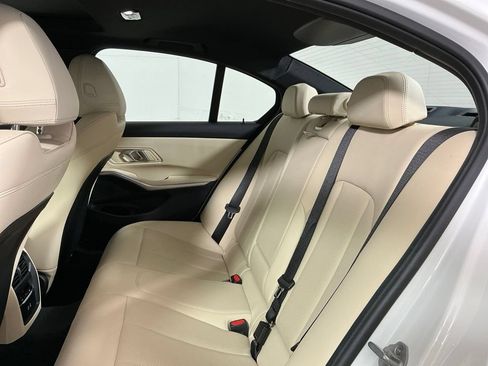 Certified 2025 BMW 330i xDrive Sedan w/ Convenience Package AWD/4WD image 27