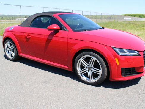 Used 2016 Audi TT 2.0T w/ Technology Package AWD/4WD image 4